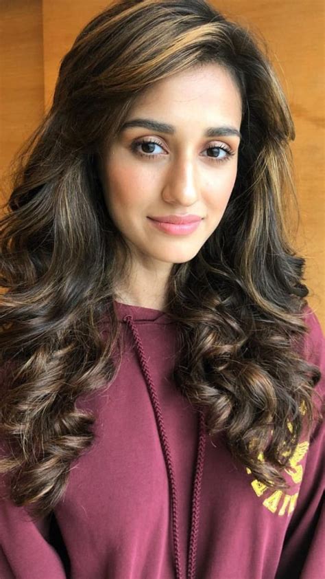 disha patani height in feet|Disha Patani: Bio, Height, Weight, Age, Measurements